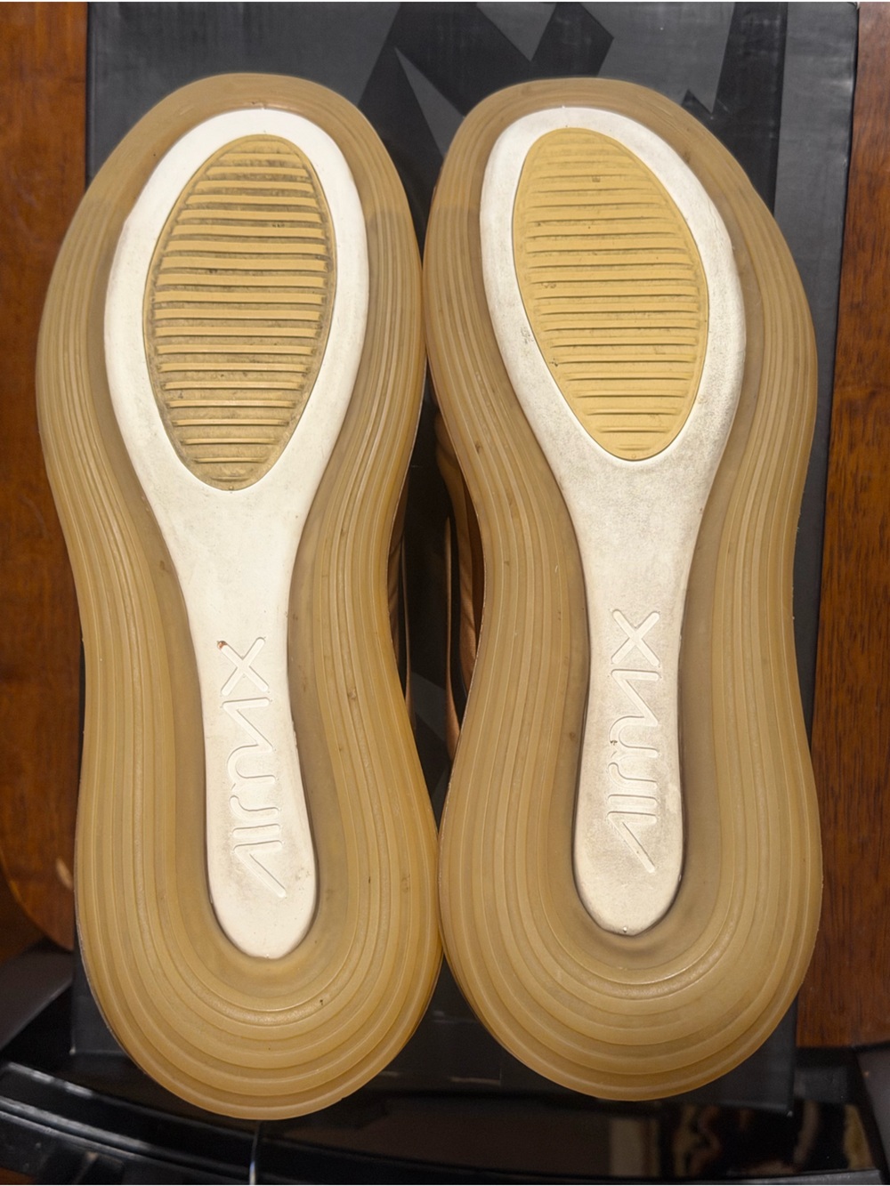 Nike Air Max 720 in the 'Desert' Sz 8 (no box) - Picture 8 of 9